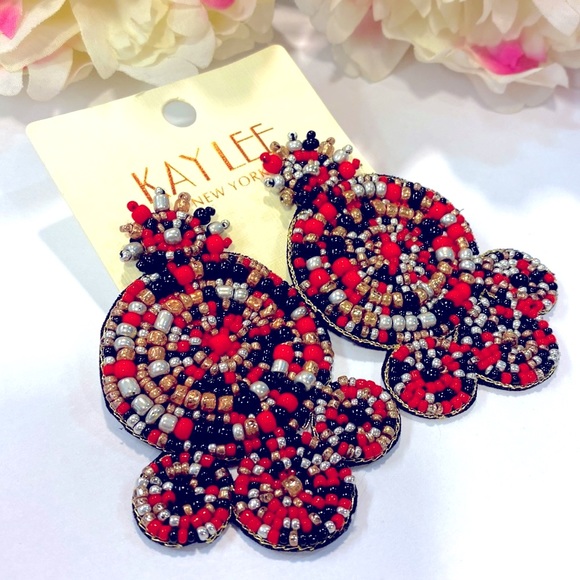 Stunning boho beaded earrings! - Picture 4 of 5